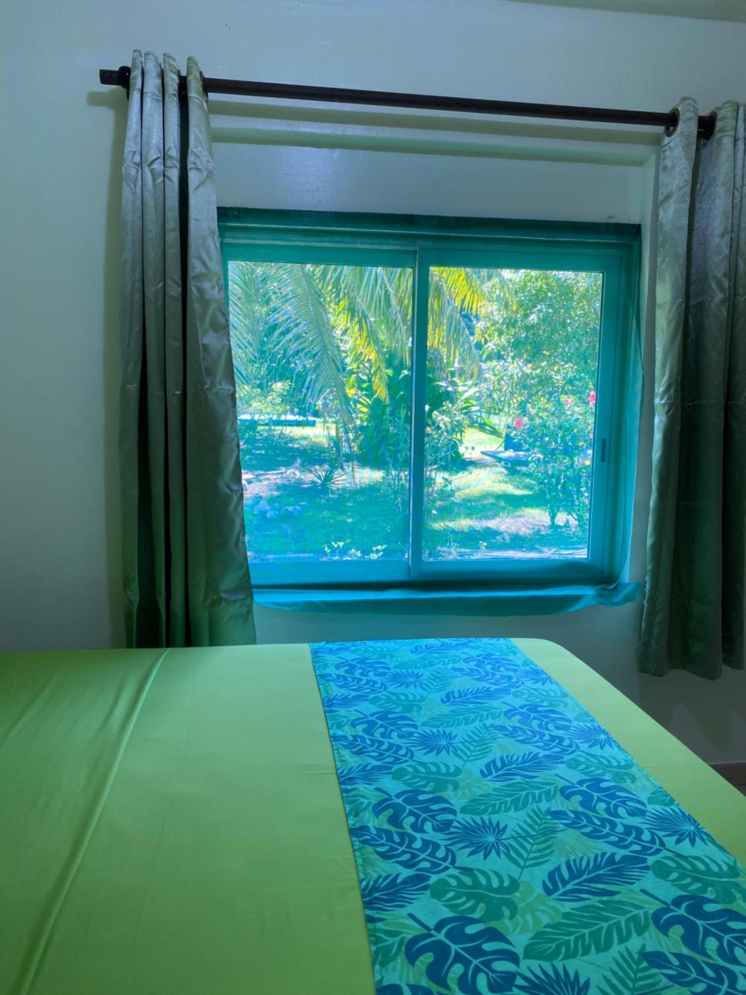 Chez Taua Maison Isolee Pas De Wifi Ni Bus Opoa 외부 사진
